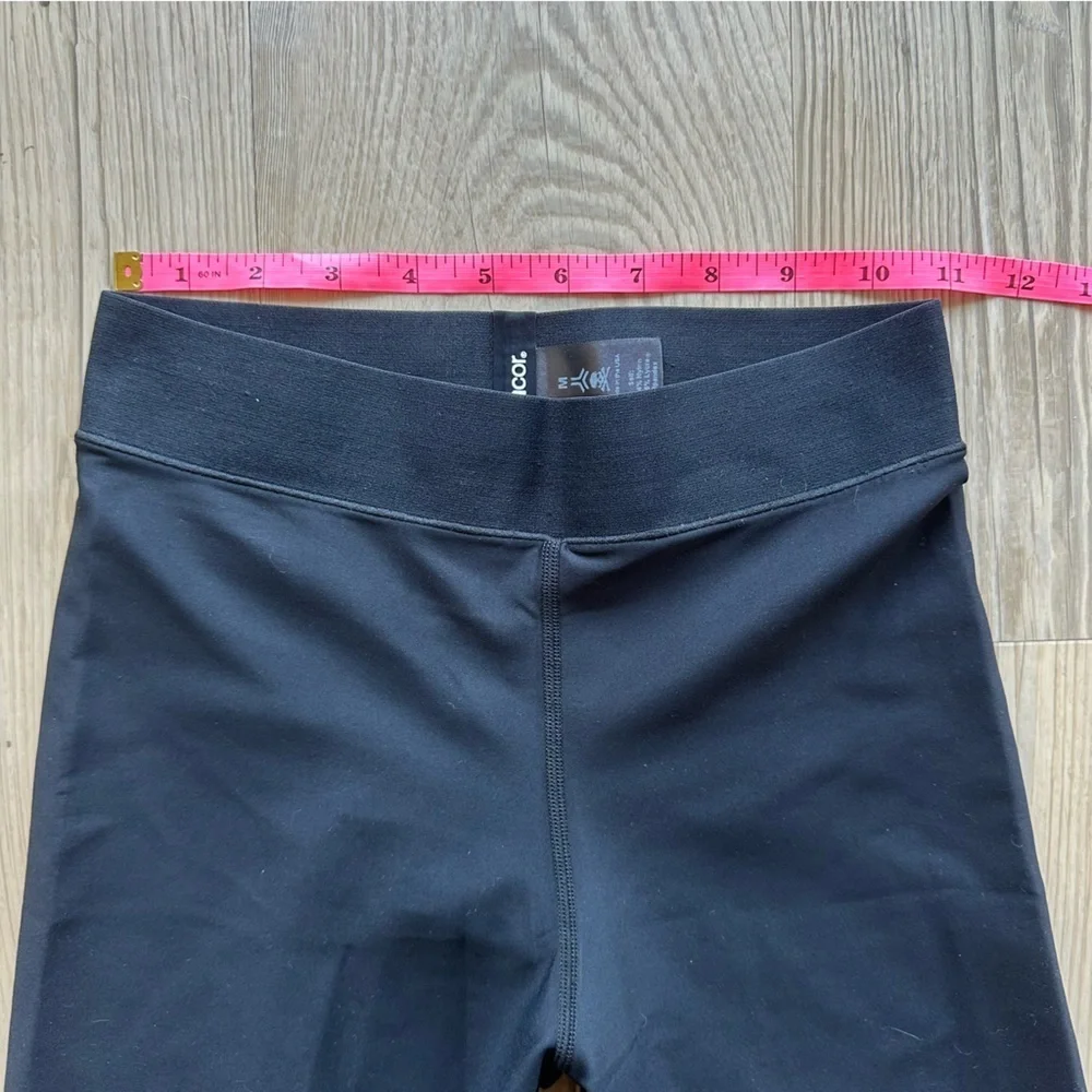 ULTRACOR x SoulCycle Scatter Skull Leggings Size Medium Women’s workout pants - Picture 6 of 10